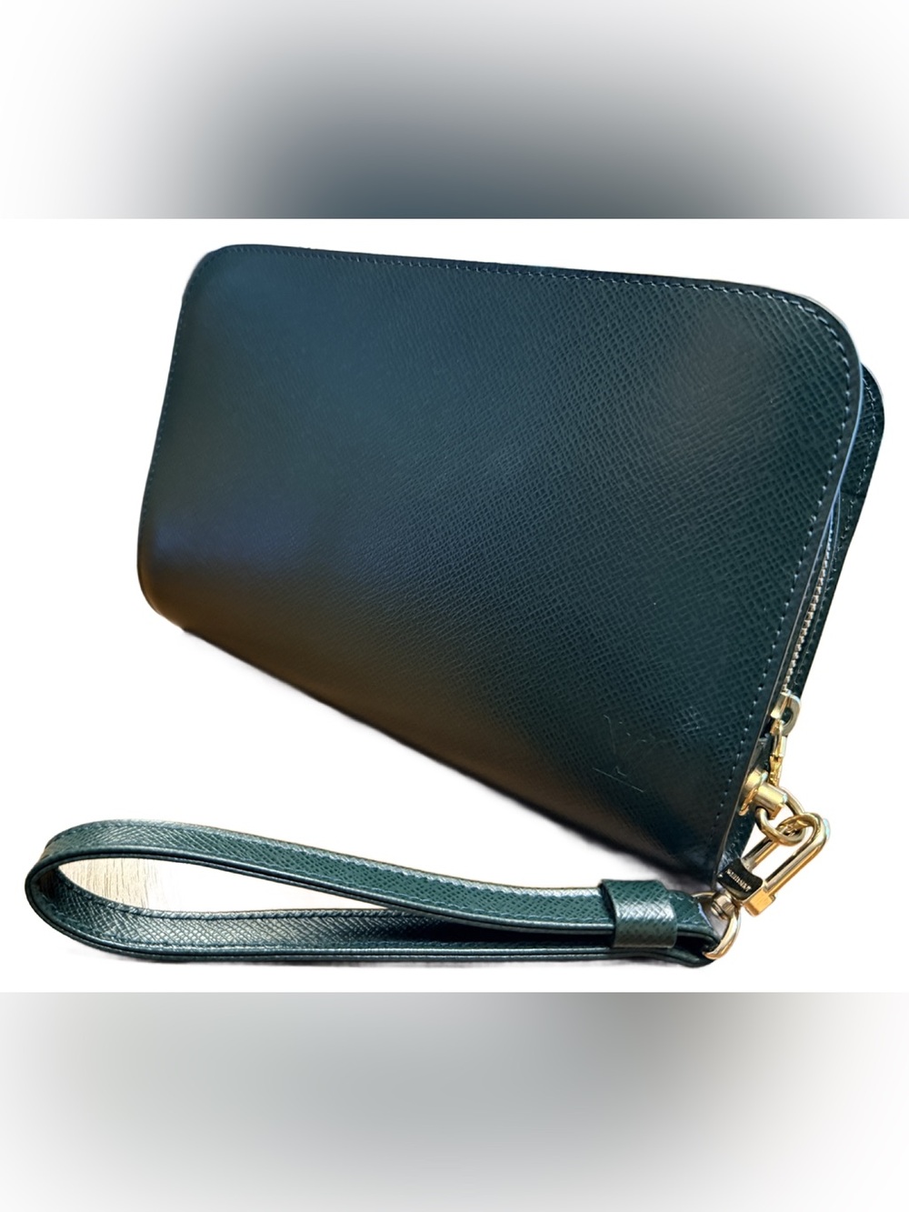Louis Vuitton Taiga Leather Green Leather Zip Wristlet Organizer Clutch w Box - Picture 2 of 14
